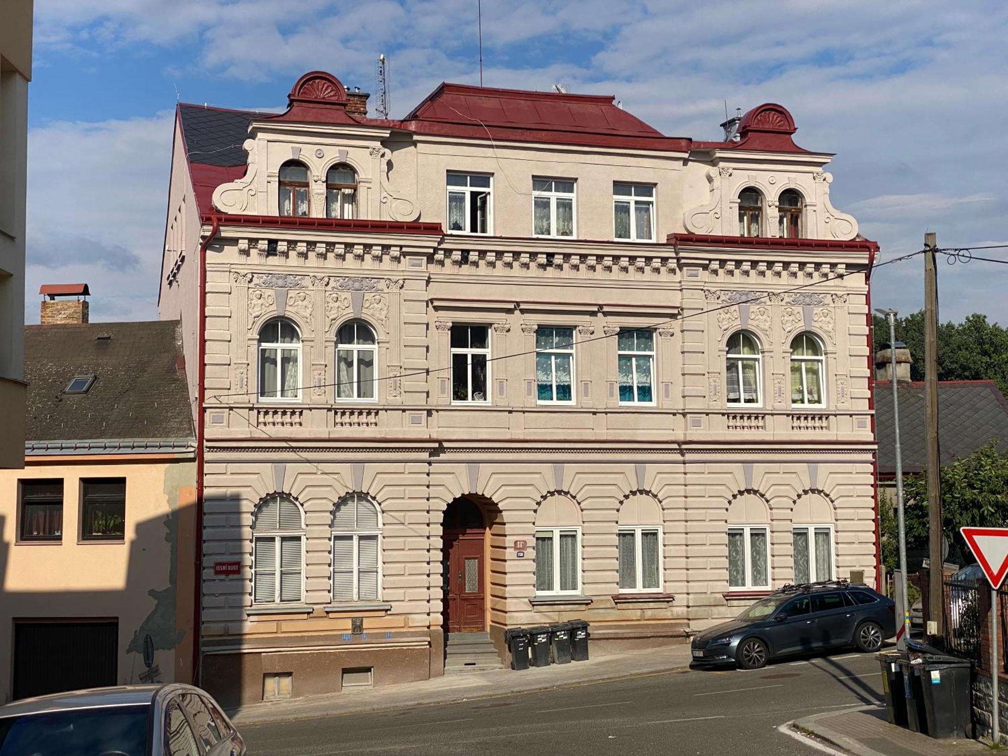 V Lesni * Jablonec nad Nisou